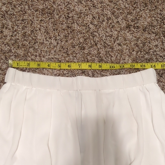 Express white high rise pleated flowy mini skort - Picture 2 of 8